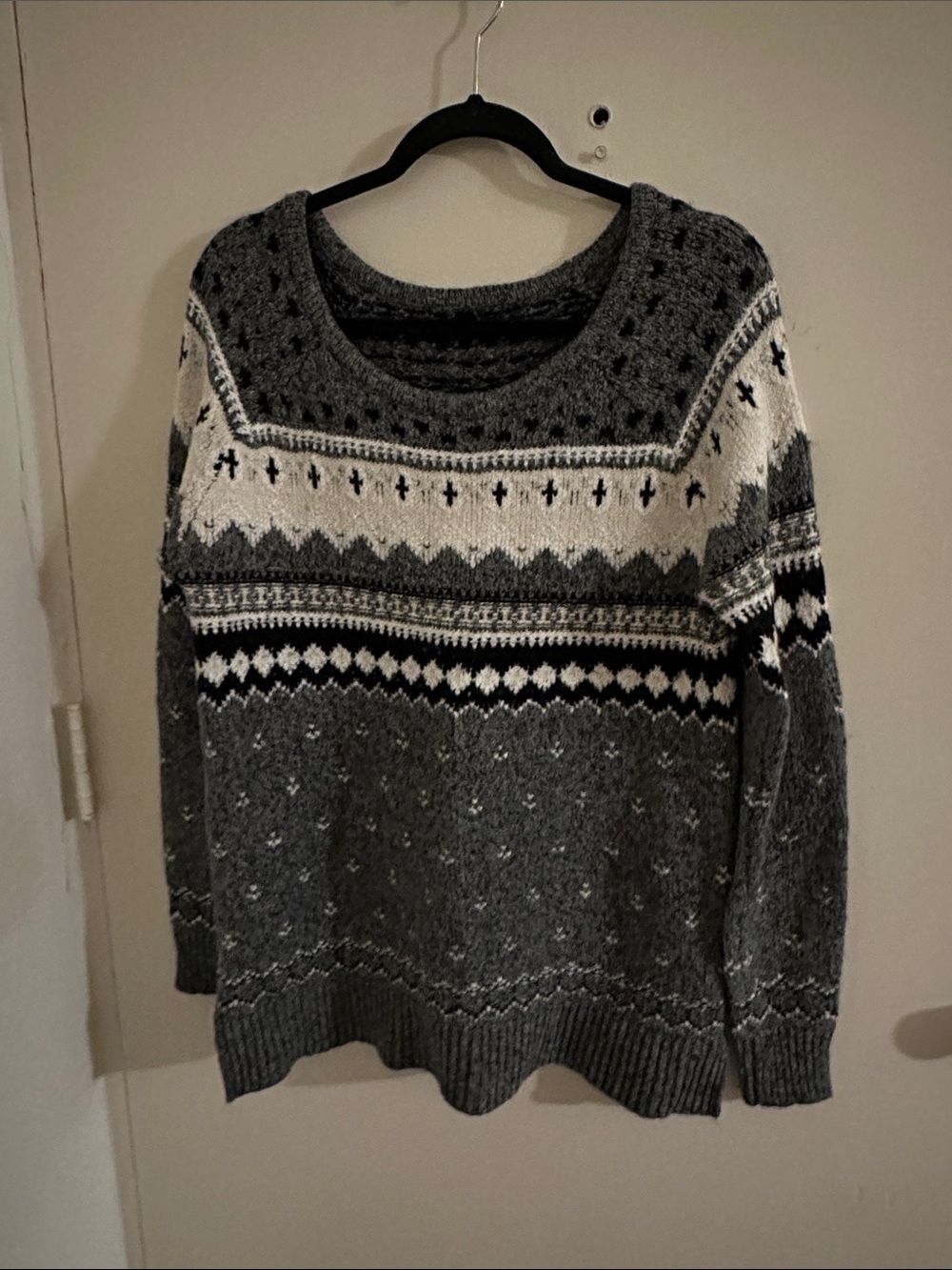 America Eagle Cozy Gray Fair Isle Women's Sweater Medium